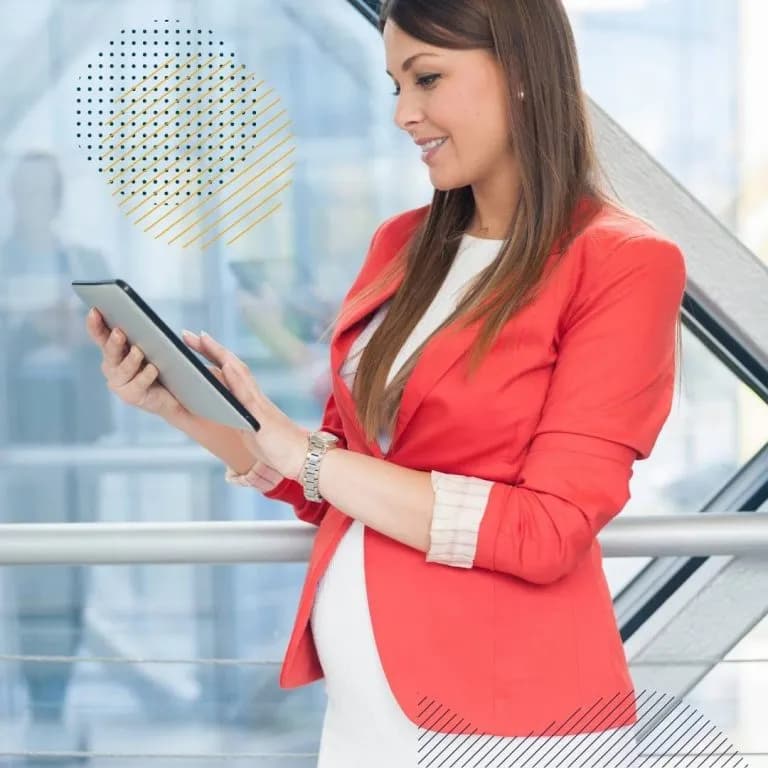 Czy można zatrudnić kobietę w ciąży? Poznaj ważne przepisy i ochronę